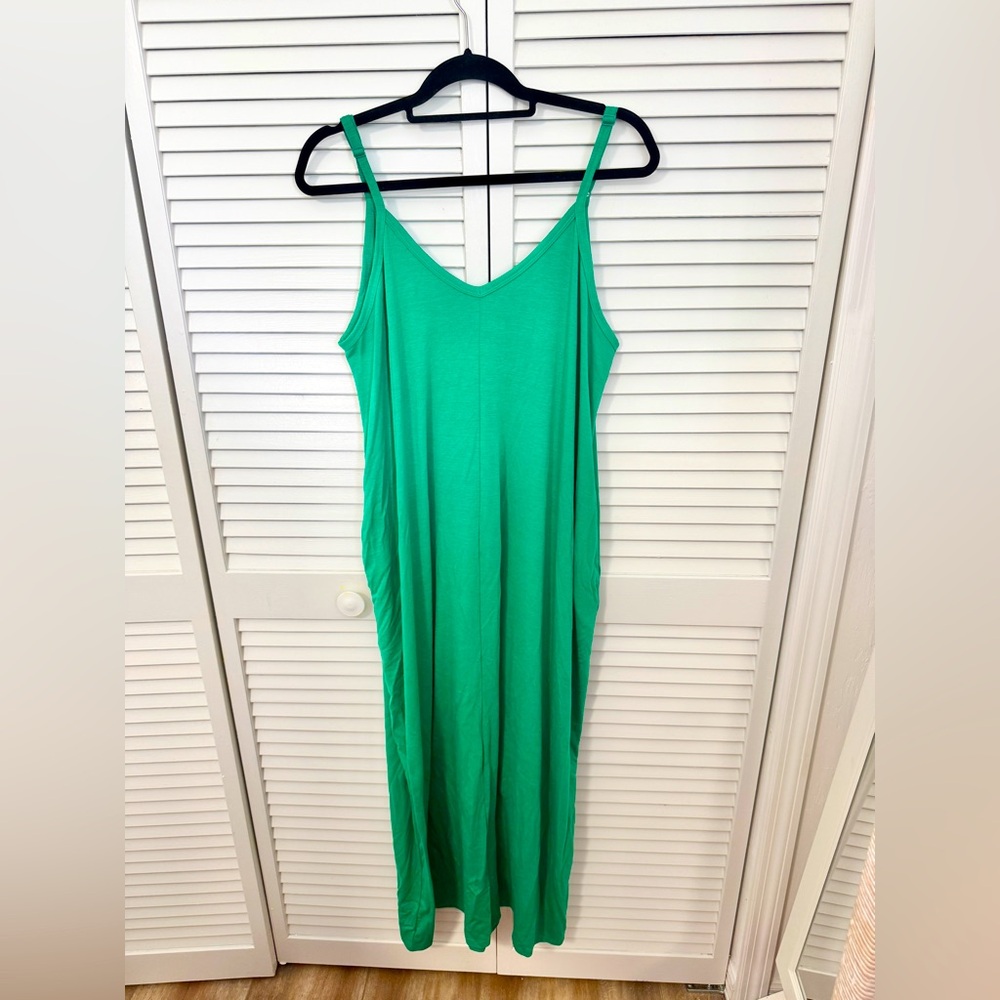 Elegant Green Maxi Dress with Pockets Size XL